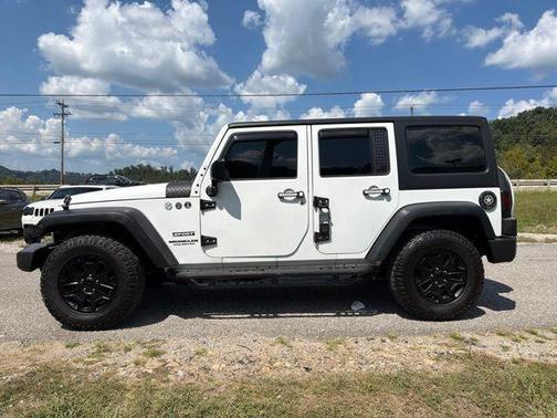 Bright White Clearcoat 2017 Jeep Wrangler Unlimited Sport