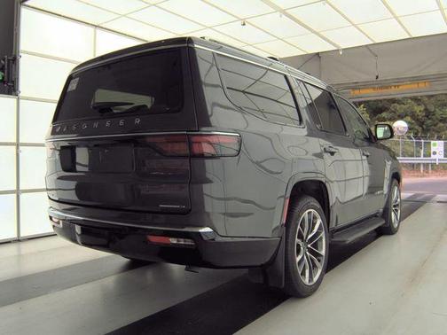Metallic 2023 Jeep Wagoneer Series II