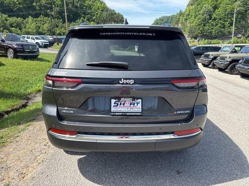 Metallic 2025 Jeep Grand Cherokee Laredo