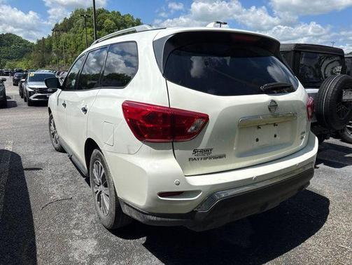 Glacier White 2019 Nissan Pathfinder SL