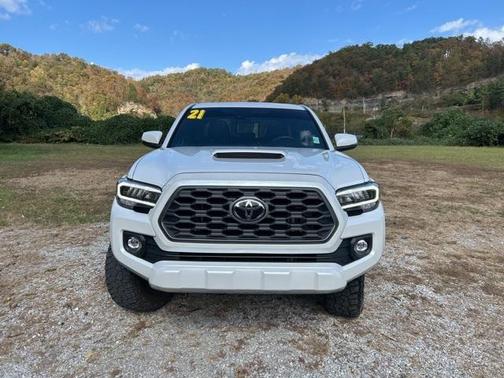 2021 Toyota Tacoma 