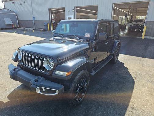 Black Clearcoat 2025 Jeep Wrangler 4xe Sahara