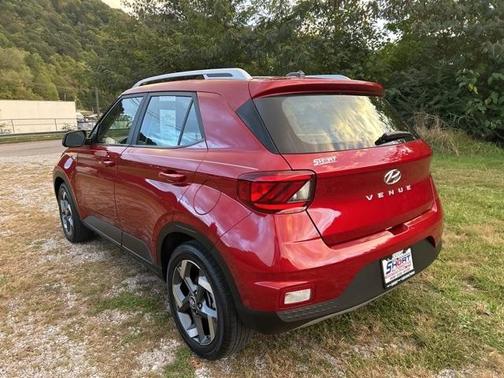 2024 Hyundai VENUE Limited
