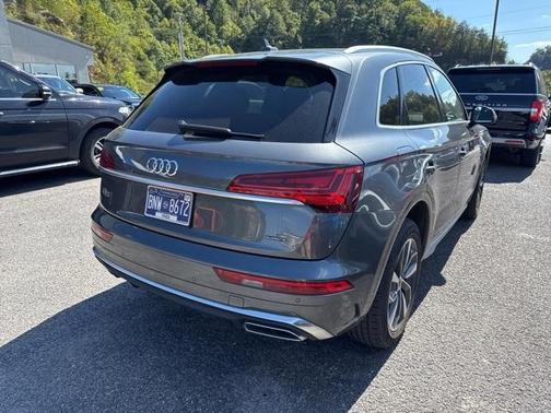 2023 Audi Q5 45 S line quattro Premium
