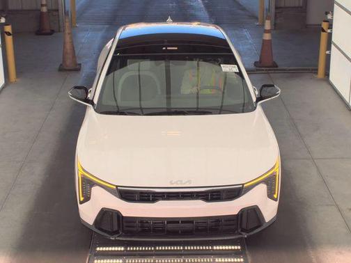 Snow White Pearl 2025 Kia K4 GT-Line Turbo