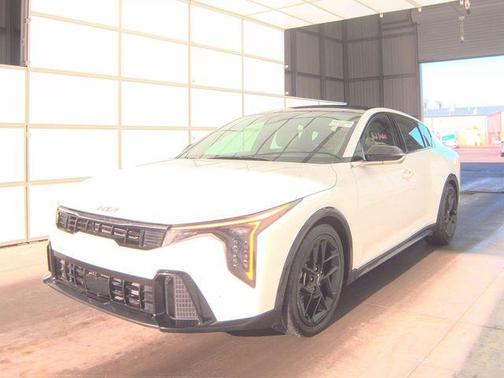 Snow White Pearl 2025 Kia K4 GT-Line Turbo