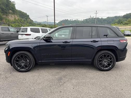 2024 Jeep Grand Cherokee 4xe Summit