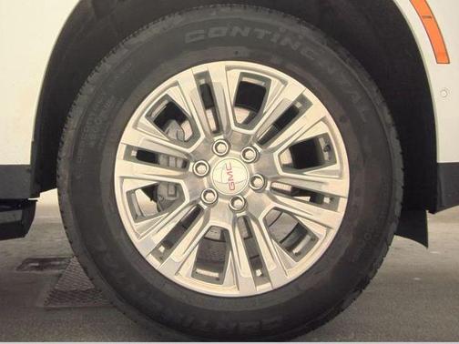 Summit White 2025 GMC Yukon Denali