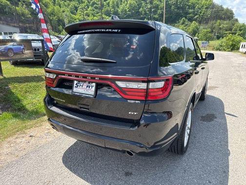 DB Black Crystal Clearcoat 2025 Dodge Durango GT