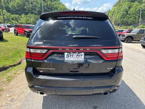 DB Black Crystal Clearcoat 2025 Dodge Durango GT