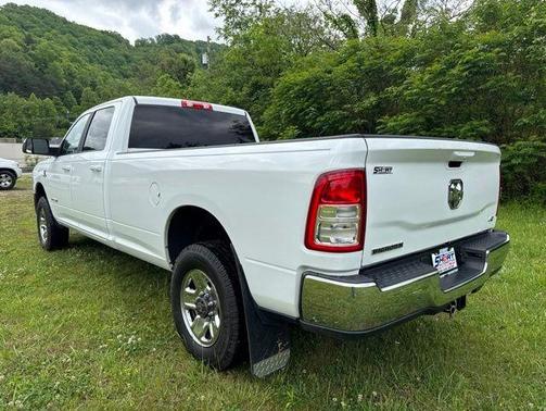 Bright White Clearcoat 2022 RAM 3500 Big Horn