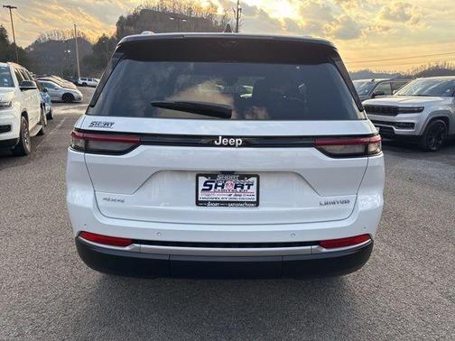 Bright White Clearcoat 2026 Jeep Grand Cherokee Limited