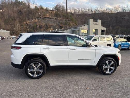 Bright White Clearcoat 2026 Jeep Grand Cherokee Limited