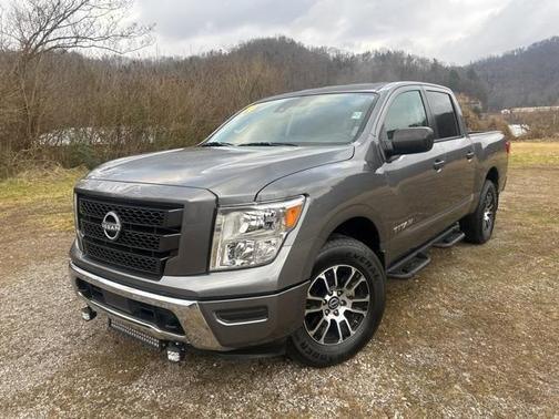 2024 Nissan Titan SV