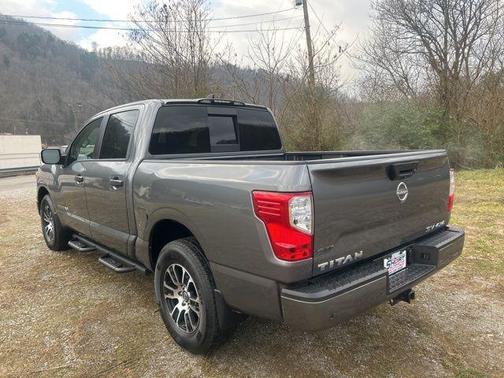 2024 Nissan Titan SV