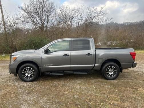 2024 Nissan Titan SV