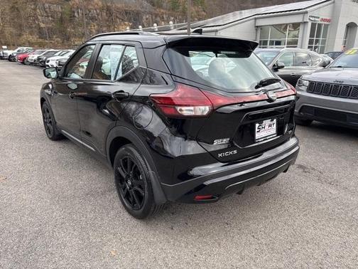 2024 Nissan Kicks SR