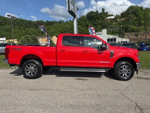 Race Red 2022 Ford F-350 Lariat Super Duty
