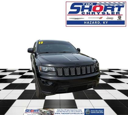 Diamond Black 2017 Jeep Grand Cherokee Altitude