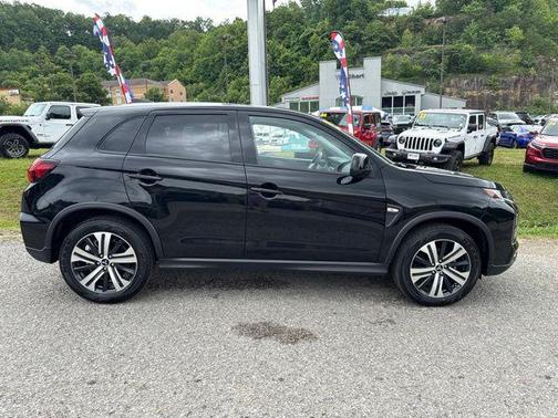 Labrador Black Pearl 2025 Mitsubishi Outlander Sport 2.0 ES