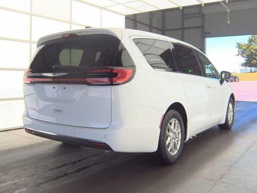 Bright White Clearcoat 2024 Chrysler Pacifica Touring-L