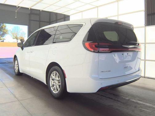 Bright White Clearcoat 2024 Chrysler Pacifica Touring-L