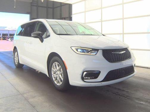 Bright White Clearcoat 2024 Chrysler Pacifica Touring-L