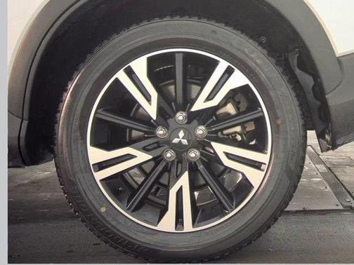 2024 Mitsubishi Eclipse Cross SE