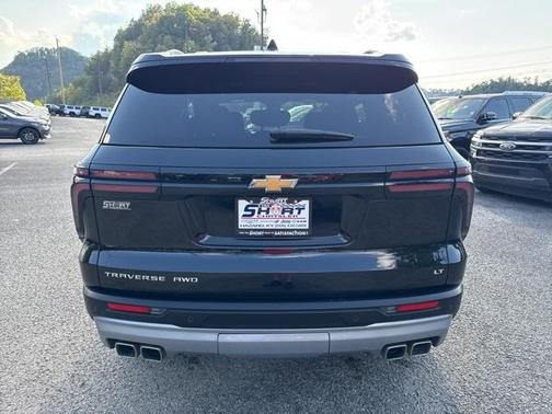 2024 Chevrolet Traverse LT
