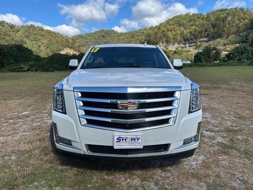 2017 Cadillac Escalade Luxury