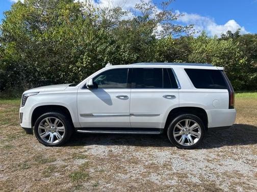 2017 Cadillac Escalade Luxury