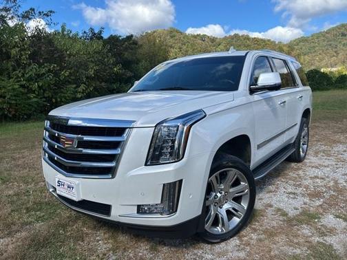 2017 Cadillac Escalade Luxury