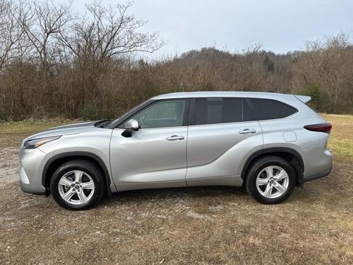 2024 Toyota Highlander 