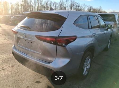 2024 Toyota Highlander 