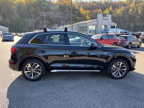 2022 Audi Q5 45 S line quattro Premium