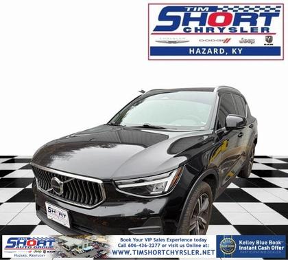 2024 Volvo XC40 B5 Core