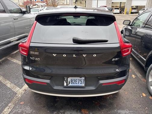 2024 Volvo XC40 B5 Core