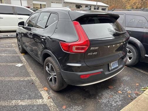 2024 Volvo XC40 B5 Core