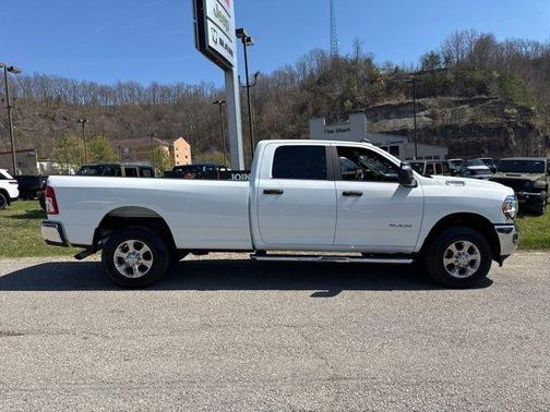 Bright White Clearcoat 2024 RAM 2500 Big Horn