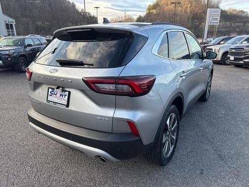 2024 Ford Escape Platinum