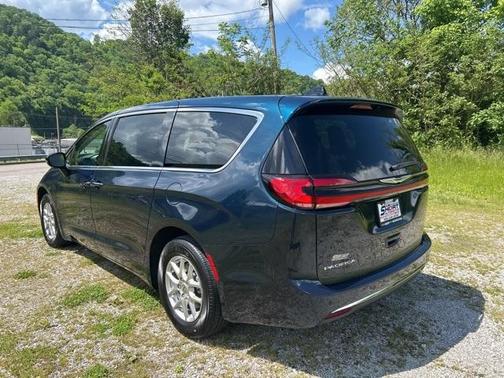2024 Chrysler Pacifica Touring-L
