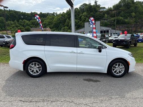Bright White Clearcoat 2024 Chrysler Pacifica Touring-L