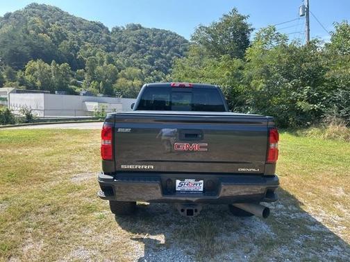 2015 GMC Sierra 2500 Denali