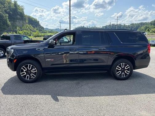 2024 GMC Yukon XL AT4