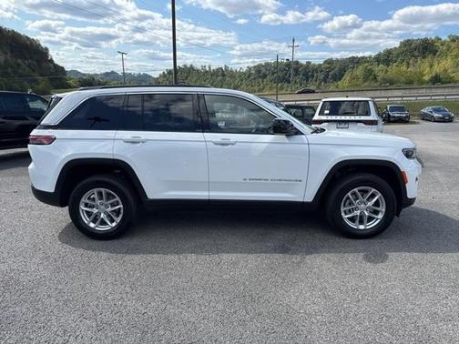 2025 Jeep Grand Cherokee Laredo X