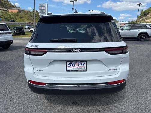 2025 Jeep Grand Cherokee Laredo X