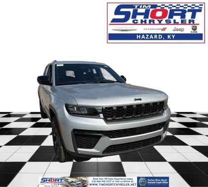 Silver Zynith 2026 Jeep Grand Cherokee Laredo