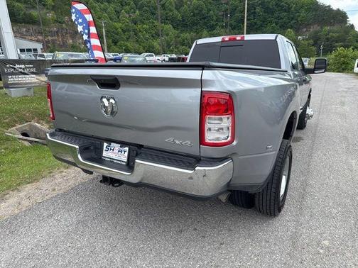 Billet Silver Metallic Clearcoat 2024 RAM 3500 Tradesman
