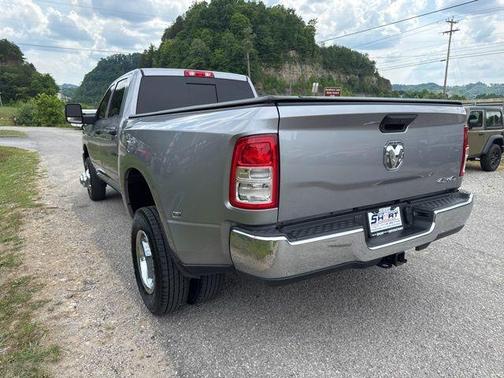 Billet Silver Metallic Clearcoat 2024 RAM 3500 Tradesman