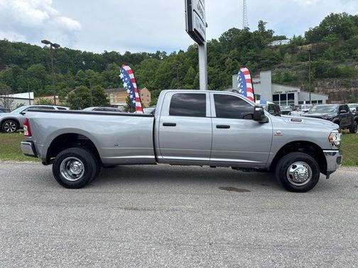 Billet Silver Metallic Clearcoat 2024 RAM 3500 Tradesman